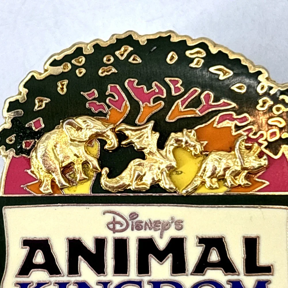 2008 Disney's Animal Kingdom Enamel Pin‎ Badge